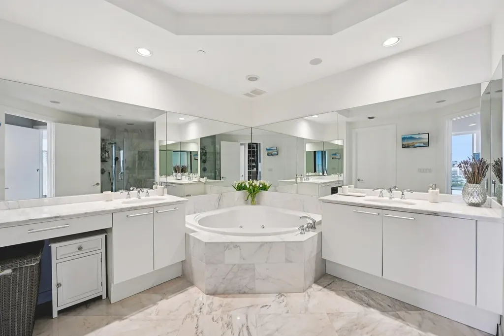4100 Island Boulevard Aventura FL 33160