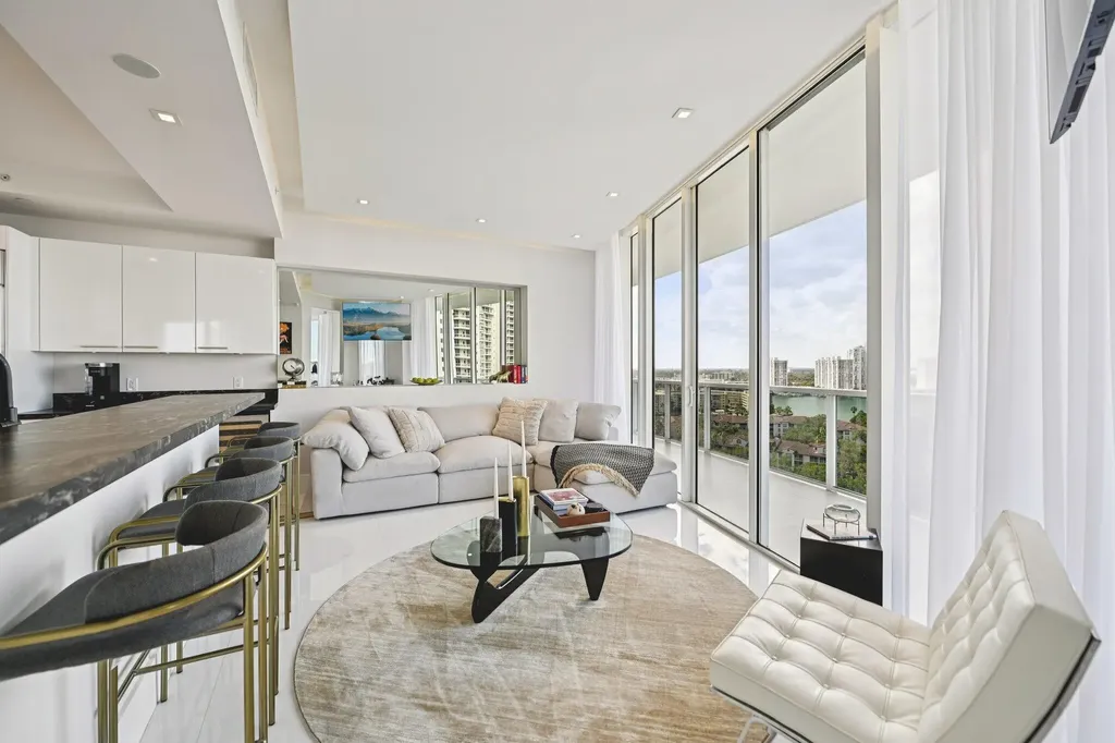 4100 Island Boulevard Aventura FL 33160