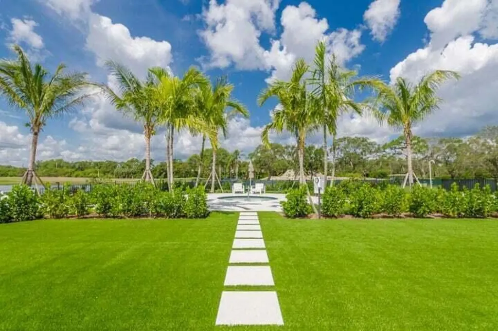 12790 Briarlake Drive Palm Beach Gardens FL 33418