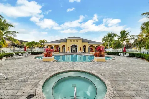 6145 NW Helmsdale Way Port St Lucie FL 34983