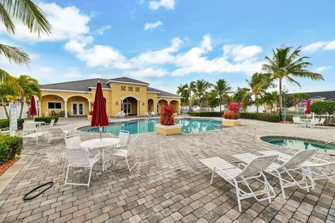 6145 NW Helmsdale Way Port St Lucie FL 34983