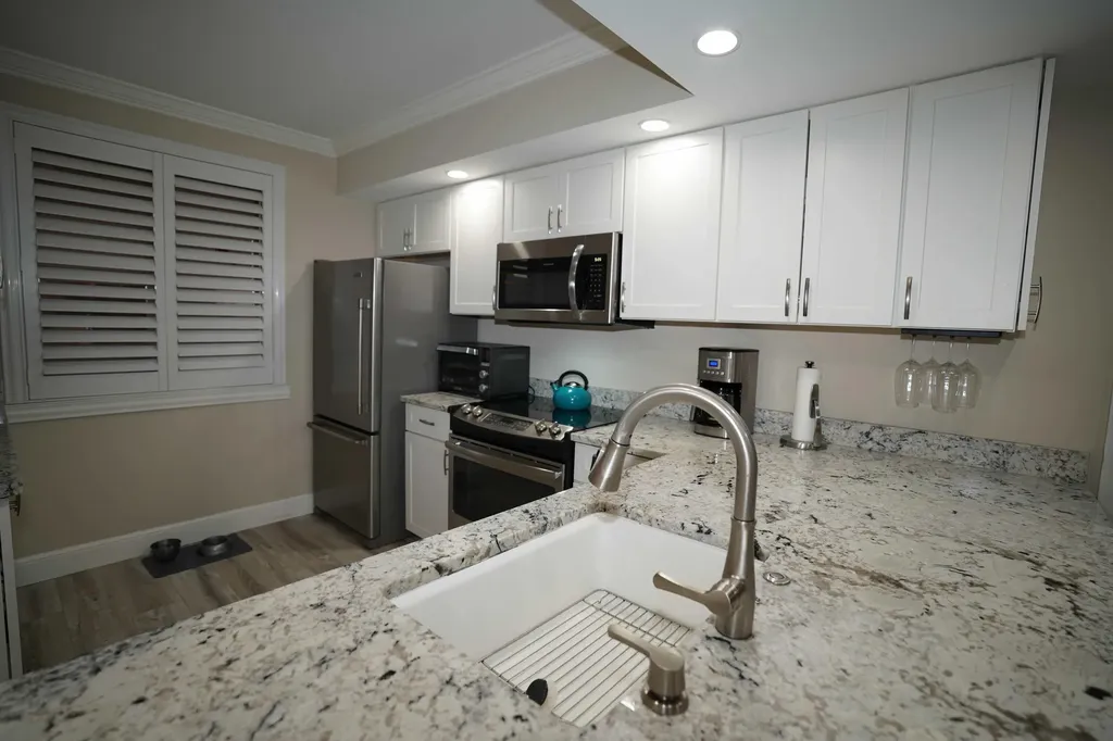 2101 Marina Isle Way Jupiter FL 33477