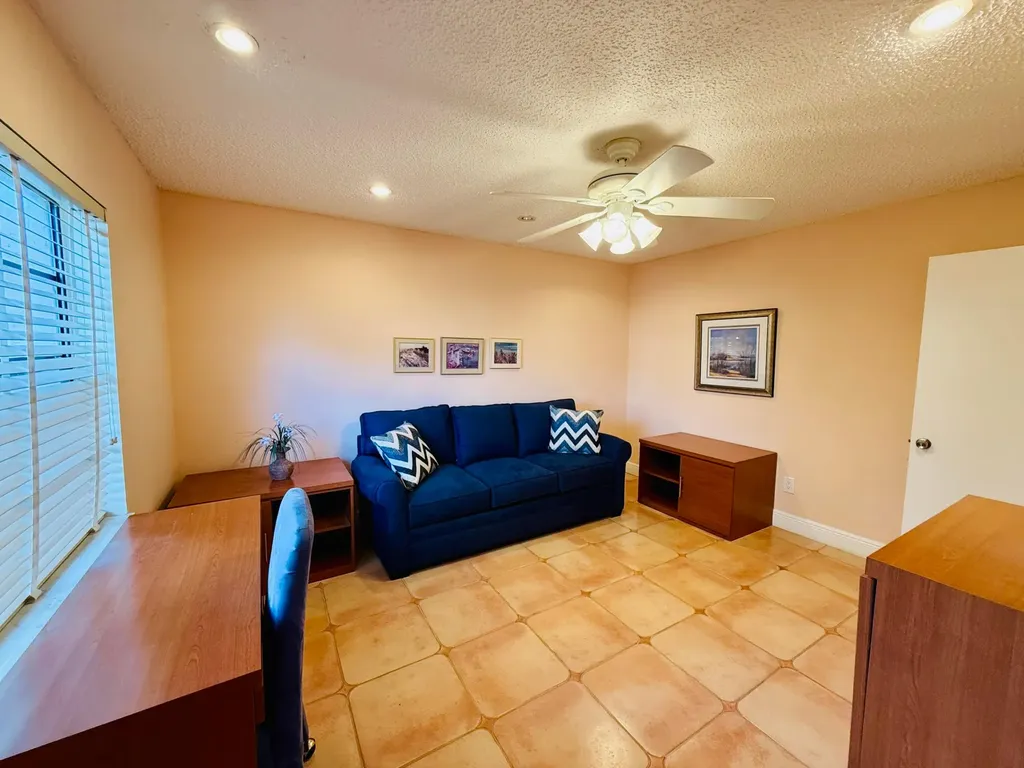 9261 Vista Del Lago Boca Raton FL 33428