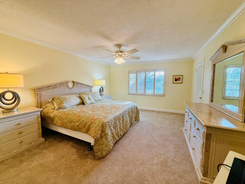 9261 Vista Del Lago Boca Raton FL 33428