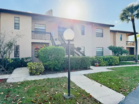9261 Vista Del Lago Boca Raton FL 33428