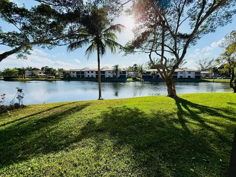 9261 Vista Del Lago Boca Raton FL 33428