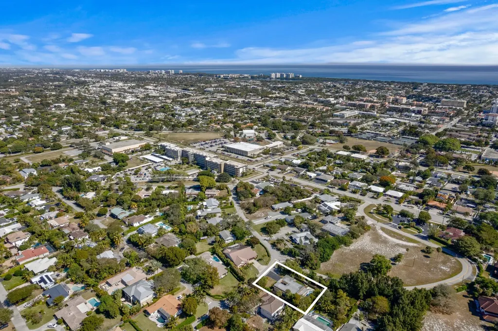 486 NW 1st Street Boca Raton FL 33432