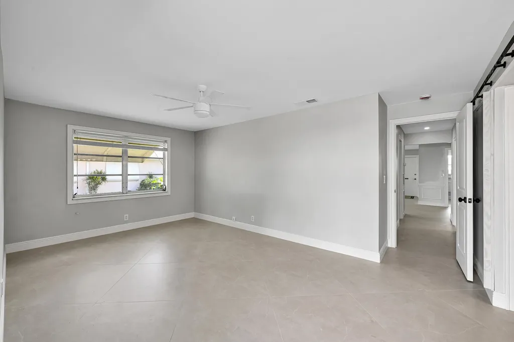 285 Main Boulevard Boynton Beach FL 33435