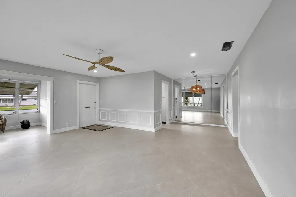 285 Main Boulevard Boynton Beach FL 33435