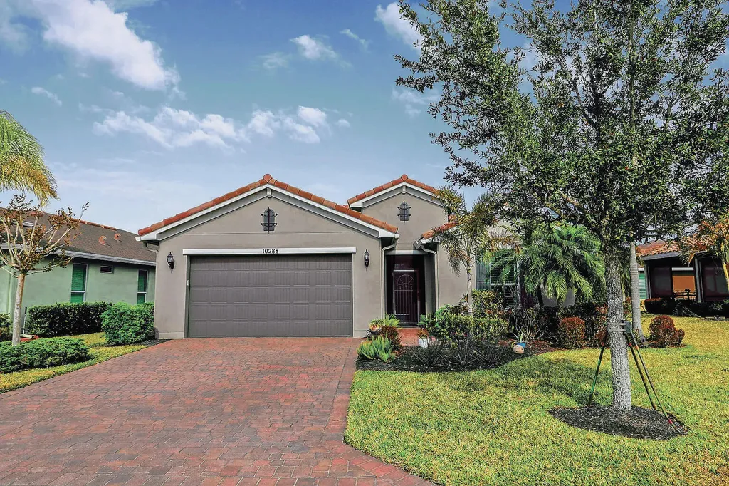 10288 SW Yellowwood Avenue Port St Lucie FL 34987