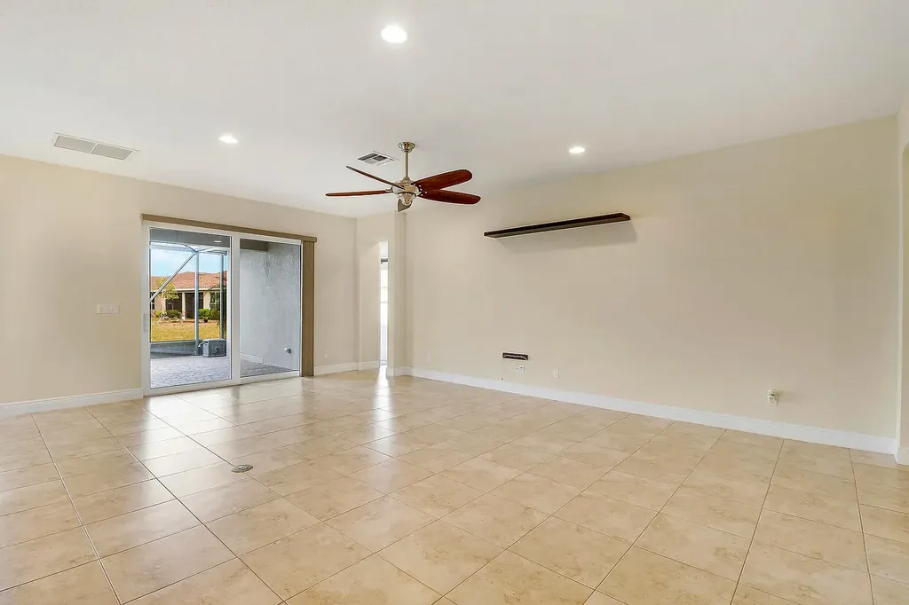 10288 SW Yellowwood Avenue Port St Lucie FL 34987