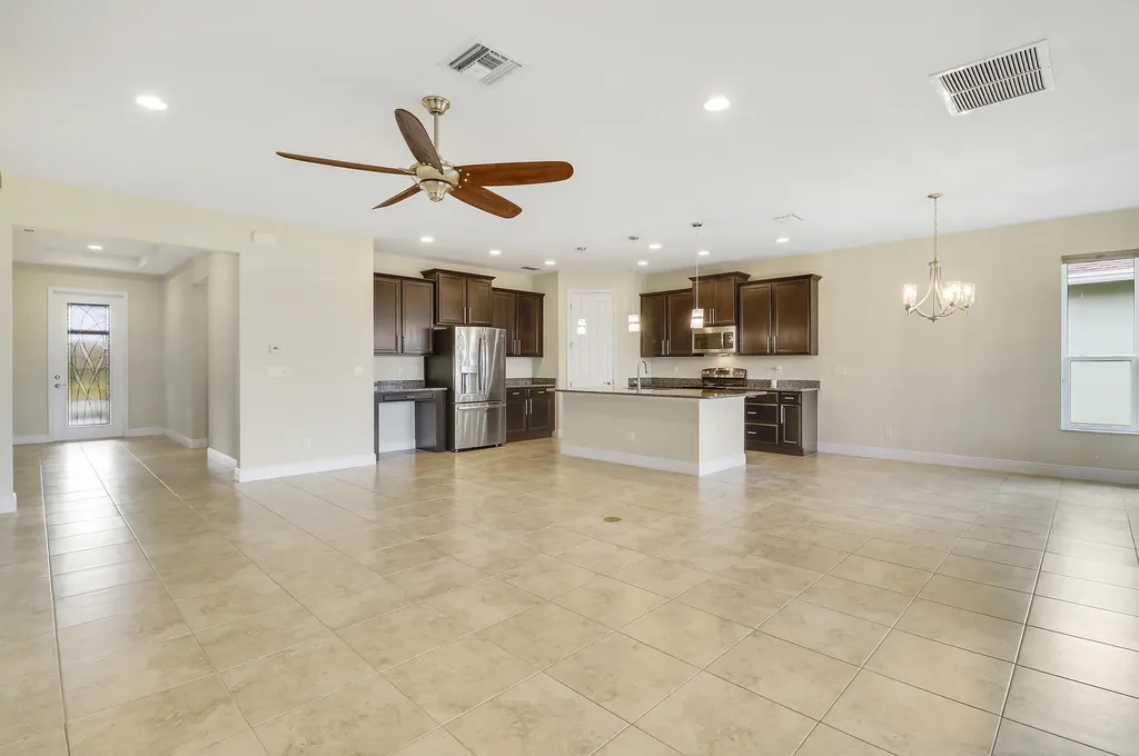 10288 SW Yellowwood Avenue Port St Lucie FL 34987