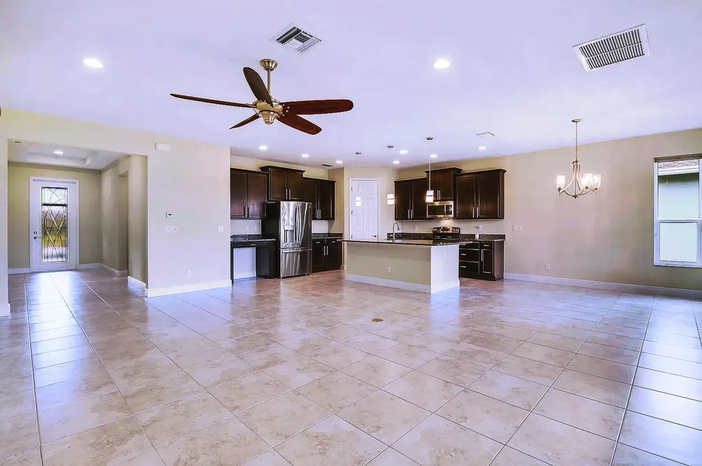 10288 SW Yellowwood Avenue Port St Lucie FL 34987