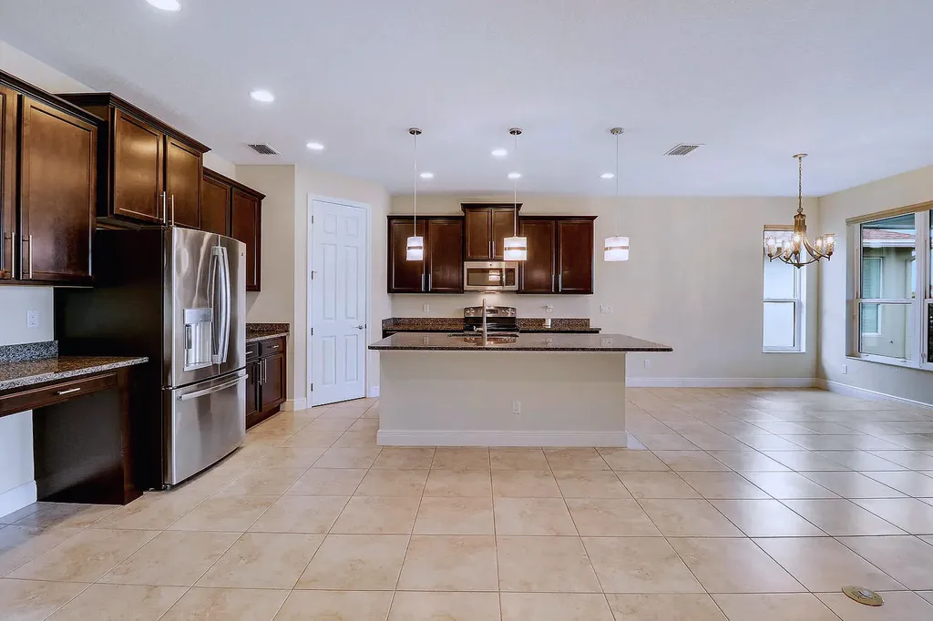 10288 SW Yellowwood Avenue Port St Lucie FL 34987