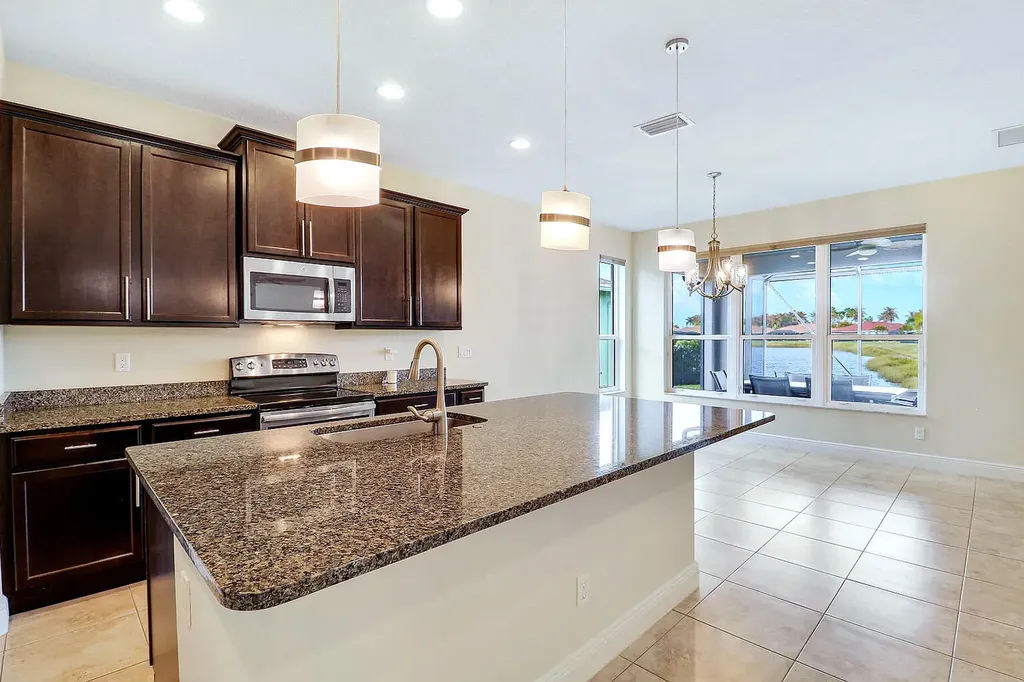 10288 SW Yellowwood Avenue Port St Lucie FL 34987