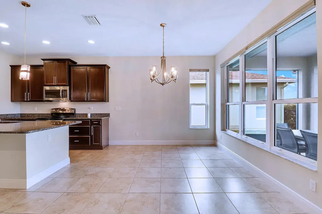 10288 SW Yellowwood Avenue Port St Lucie FL 34987
