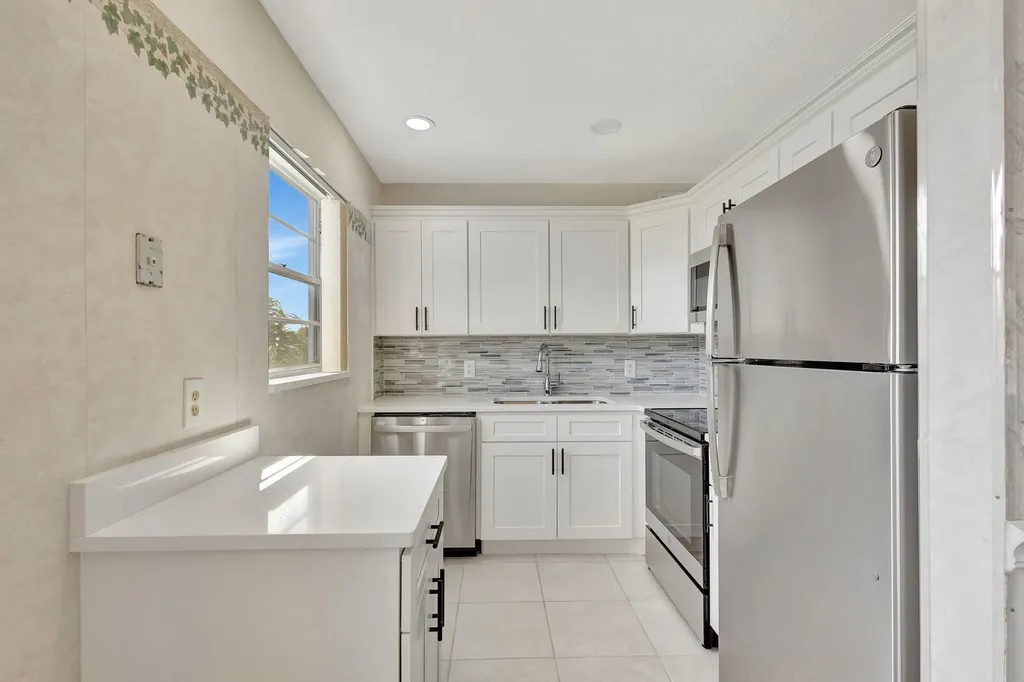162 Sheffield G West Palm Beach FL 33417