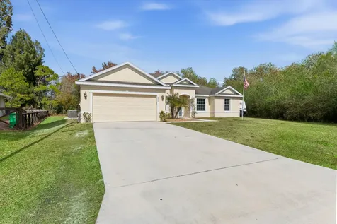 5244 NW E Piper Circle Port St Lucie FL 34986