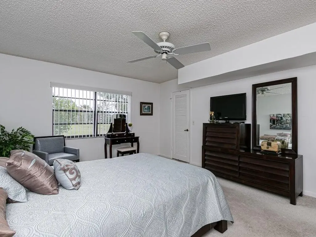9264 Vista Del Lago Boca Raton FL 33428