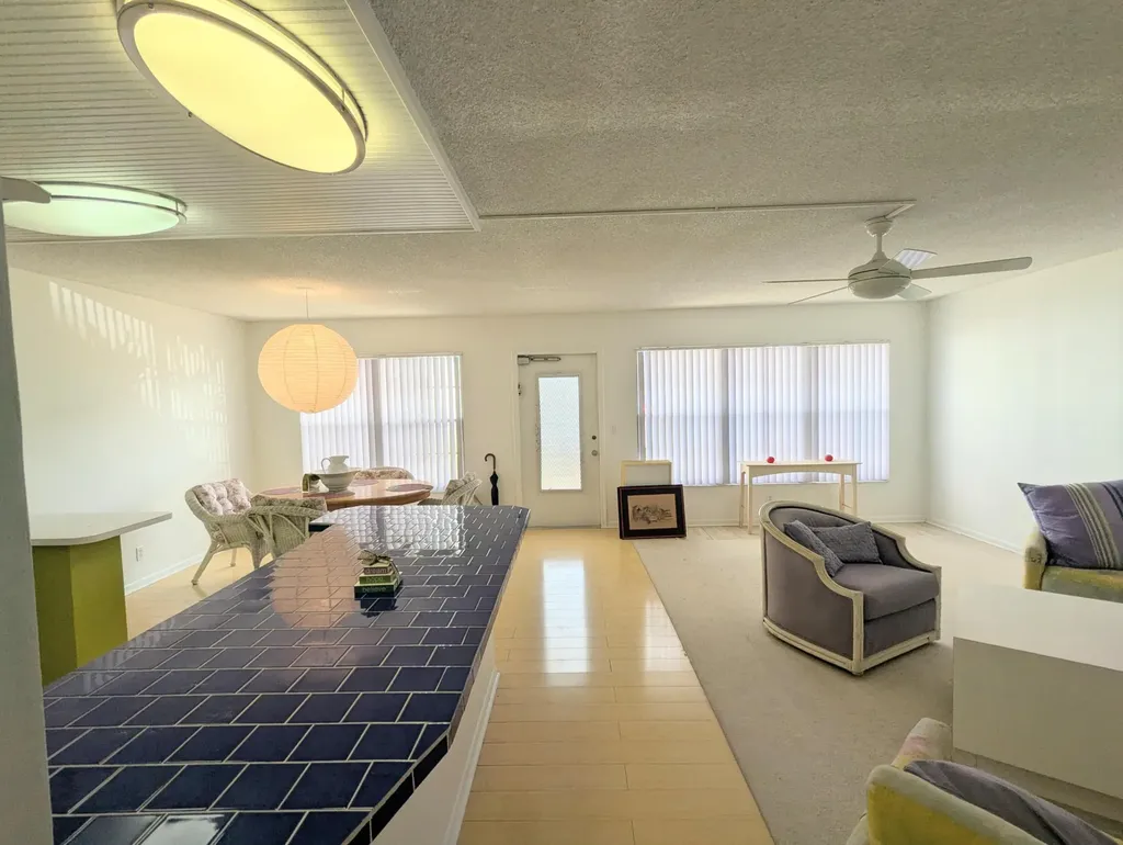 113 Wellington M West Palm Beach FL 33417