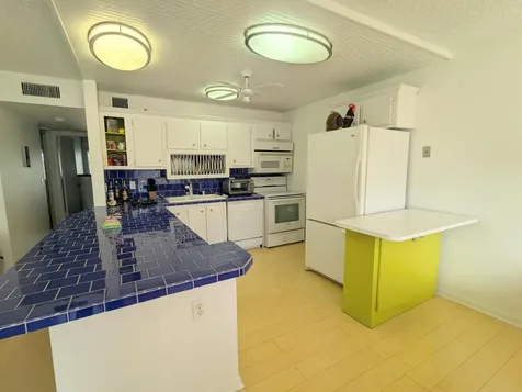 113 Wellington M West Palm Beach FL 33417