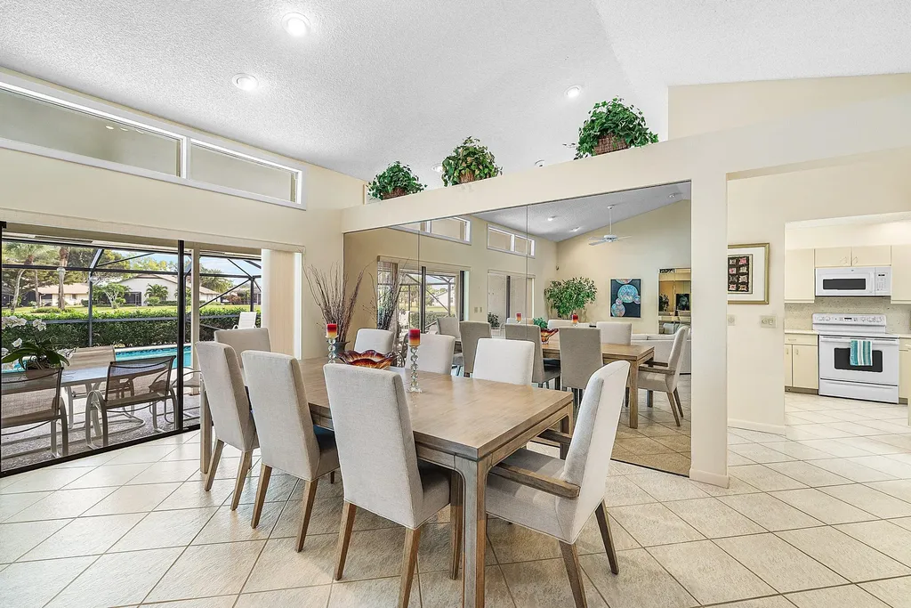 5722 Willow Creek Lane Delray Beach FL 33484