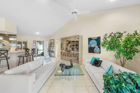 5722 Willow Creek Lane Delray Beach FL 33484