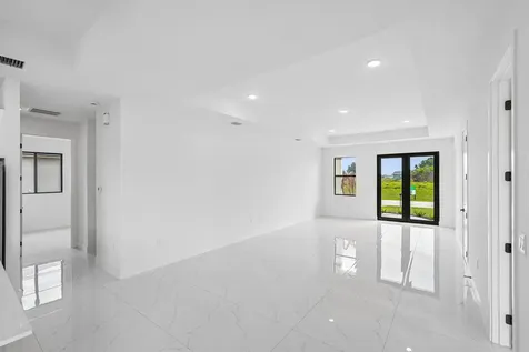 9035 W Broad Circle Labelle FL 33935