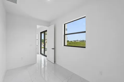 9035 W Broad Circle Labelle FL 33935
