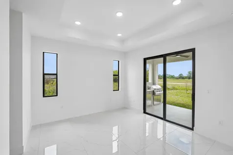 9035 W Broad Circle Labelle FL 33935