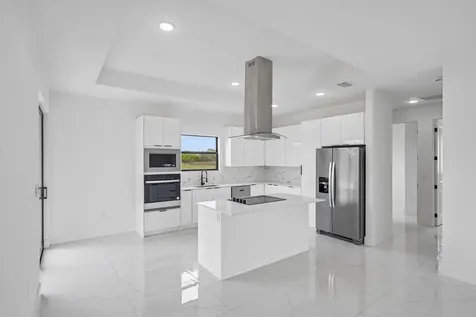 9035 W Broad Circle Labelle FL 33935