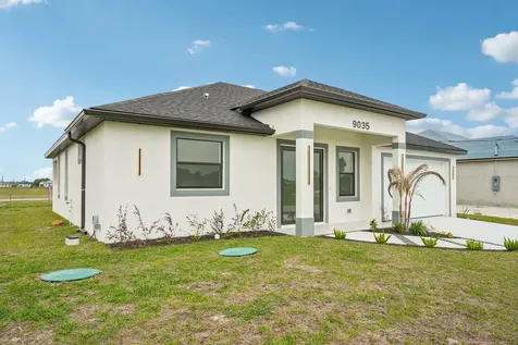 9035 W Broad Circle Labelle FL 33935