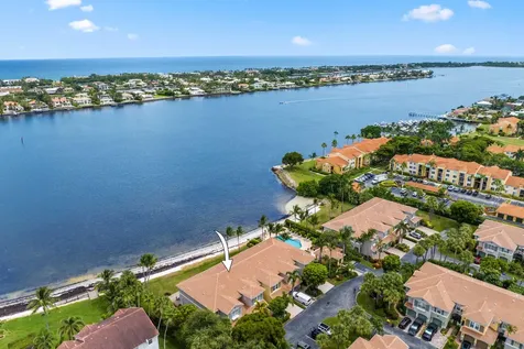132 Las Brisas Circle Hypoluxo FL 33462
