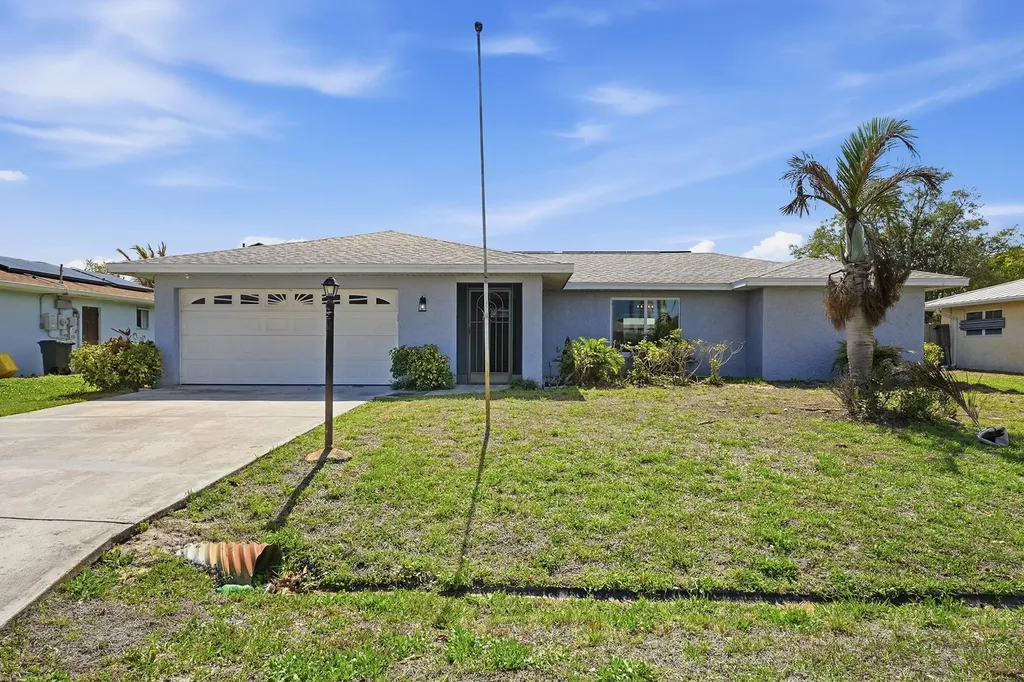 826 SE Quiescent Lane Port St Lucie FL 34983