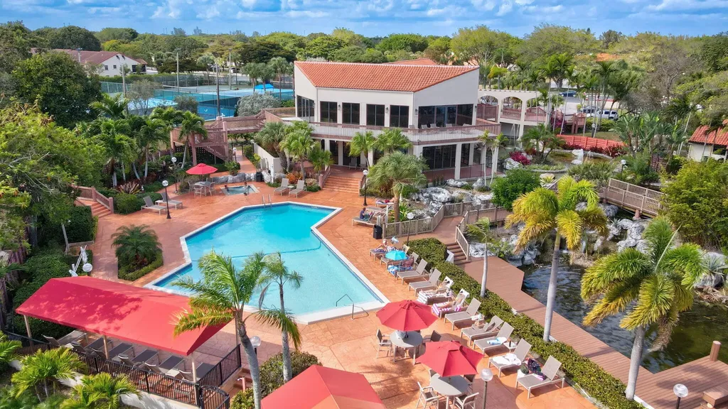 17 Columbia Court Deerfield Beach FL 33442