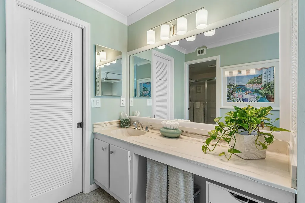 7 Royal Palm Way Boca Raton FL 33432