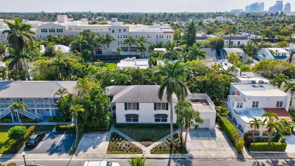 240 Oleander Avenue Palm Beach FL 33480