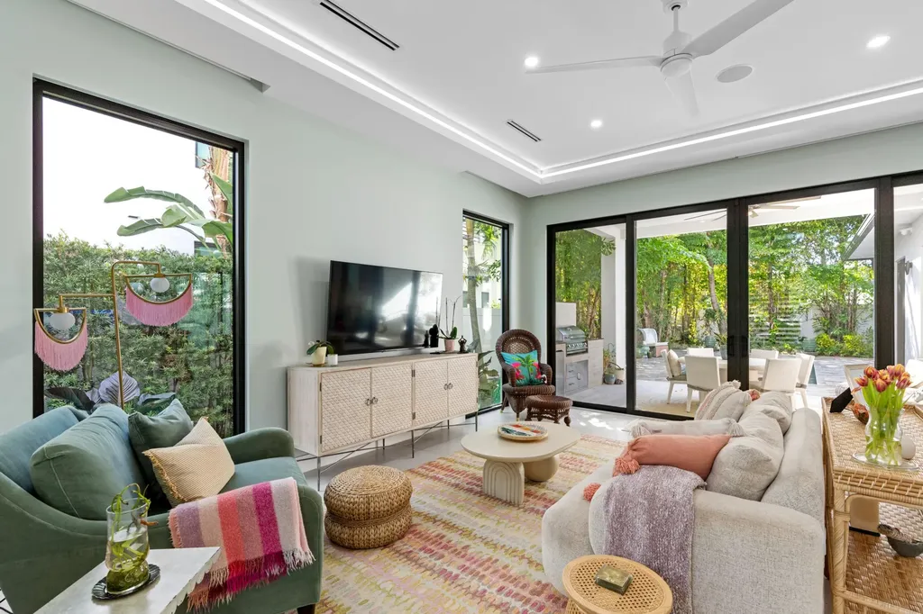 764 Lake Trail Delray Beach FL 33483