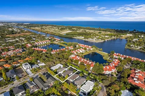 764 Lake Trail Delray Beach FL 33483