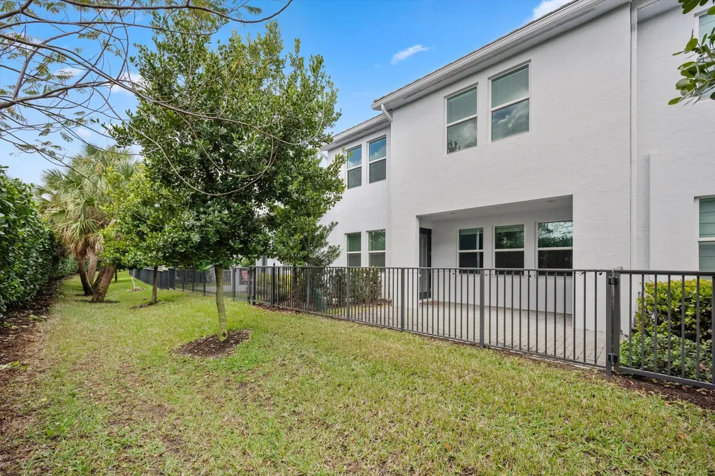 16280 Oakview Drive Westlake FL 33470