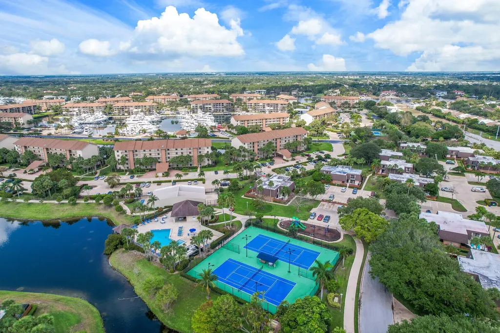 1424 14th Court Jupiter FL 33477