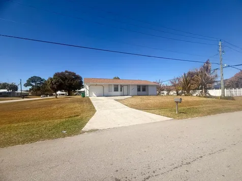 2250 SW Pamona Street Port St Lucie FL 34953
