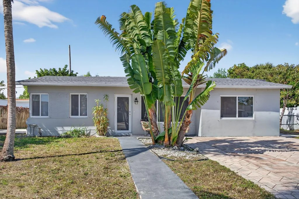 2811 NE 9th Terrace Pompano Beach FL 33064