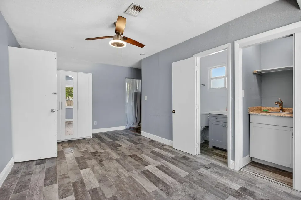 2811 NE 9th Terrace Pompano Beach FL 33064