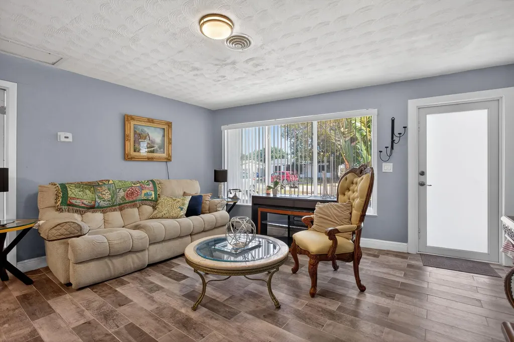 2811 NE 9th Terrace Pompano Beach FL 33064