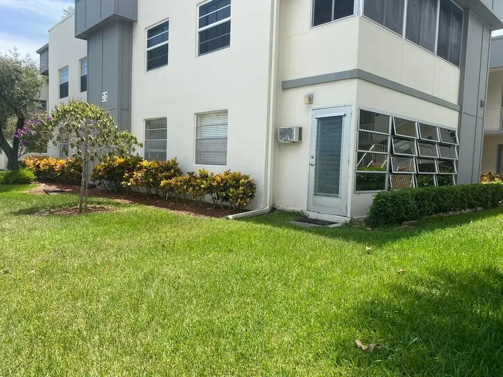 542 Normandy L Delray Beach FL 33484