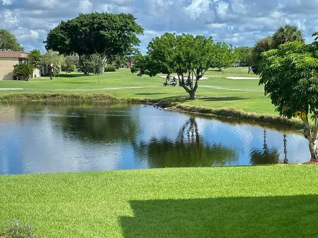 542 Normandy L Delray Beach FL 33484