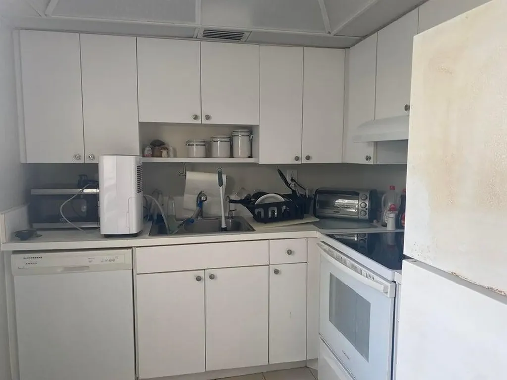 542 Normandy L Delray Beach FL 33484