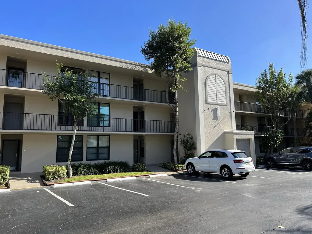 1 Royal Palm Way Boca Raton FL 33432