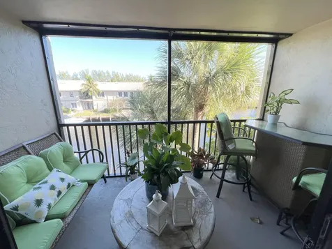 1 Royal Palm Way Boca Raton FL 33432